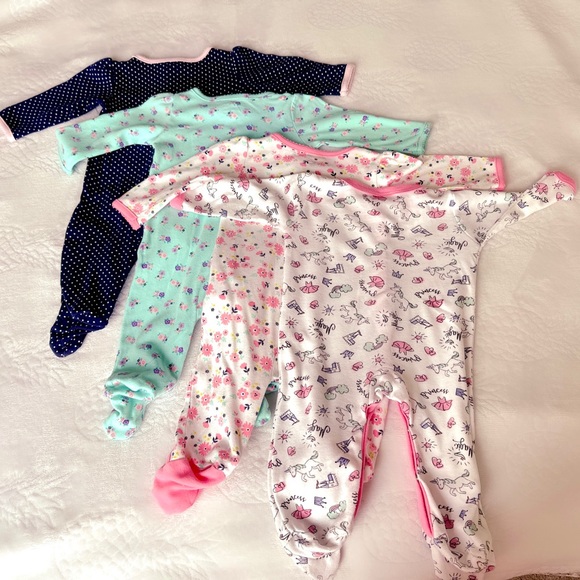 Simple Joys by Carter's Baby Girls' Cotton Footed Sleep and Play, Pack of 4. - Picture 1 of 4